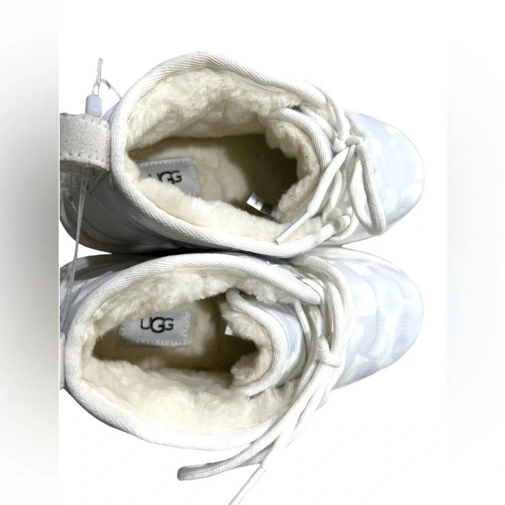 UGG neumel lta